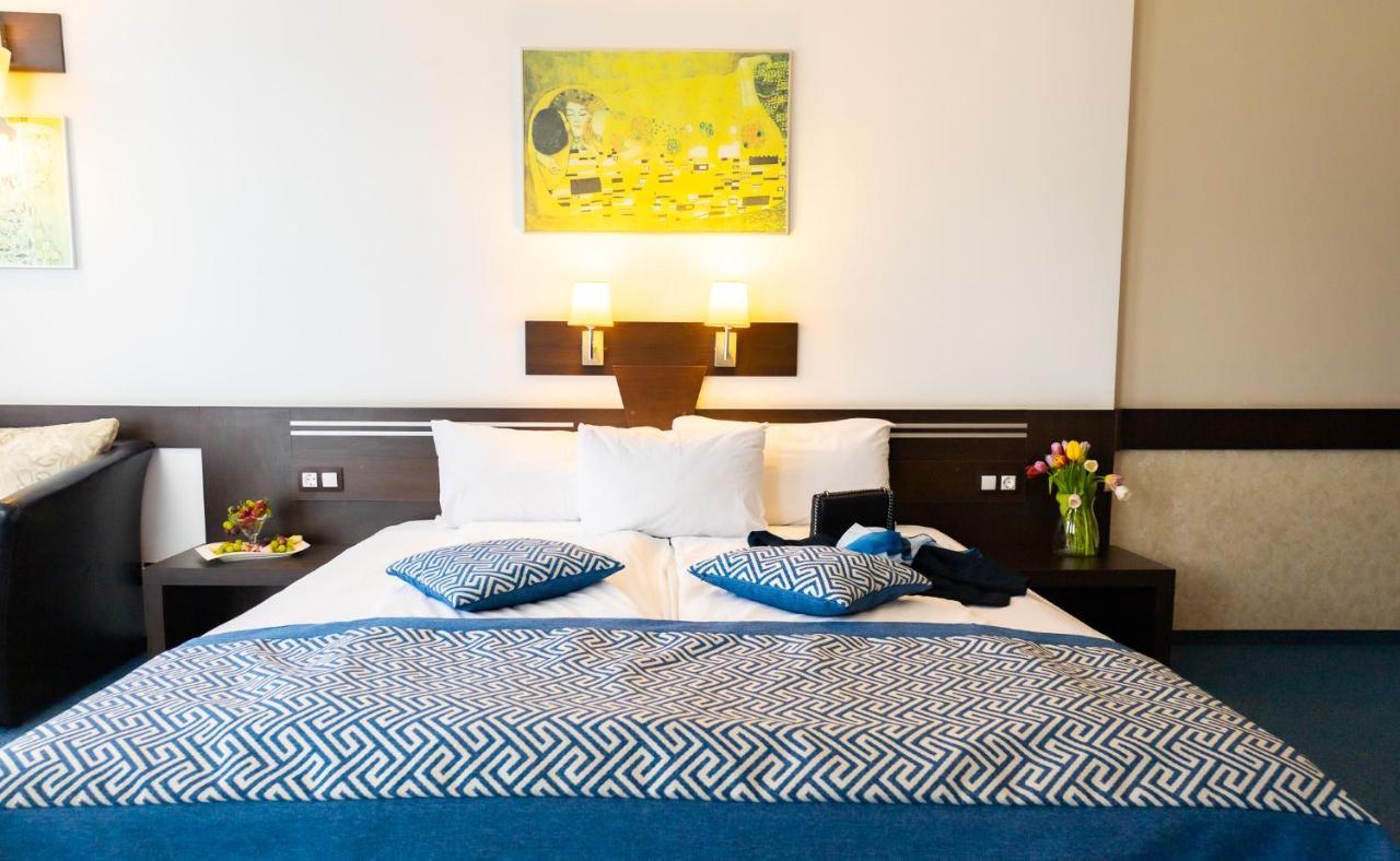 Hotel Grami 4*